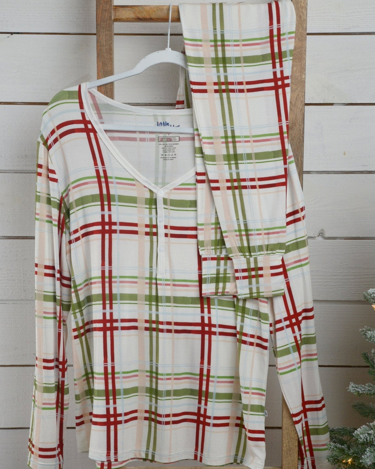 Women's Plaid Christmas Pajamas - Family Matching Set